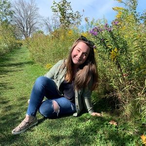 Meet your Posher, Claire